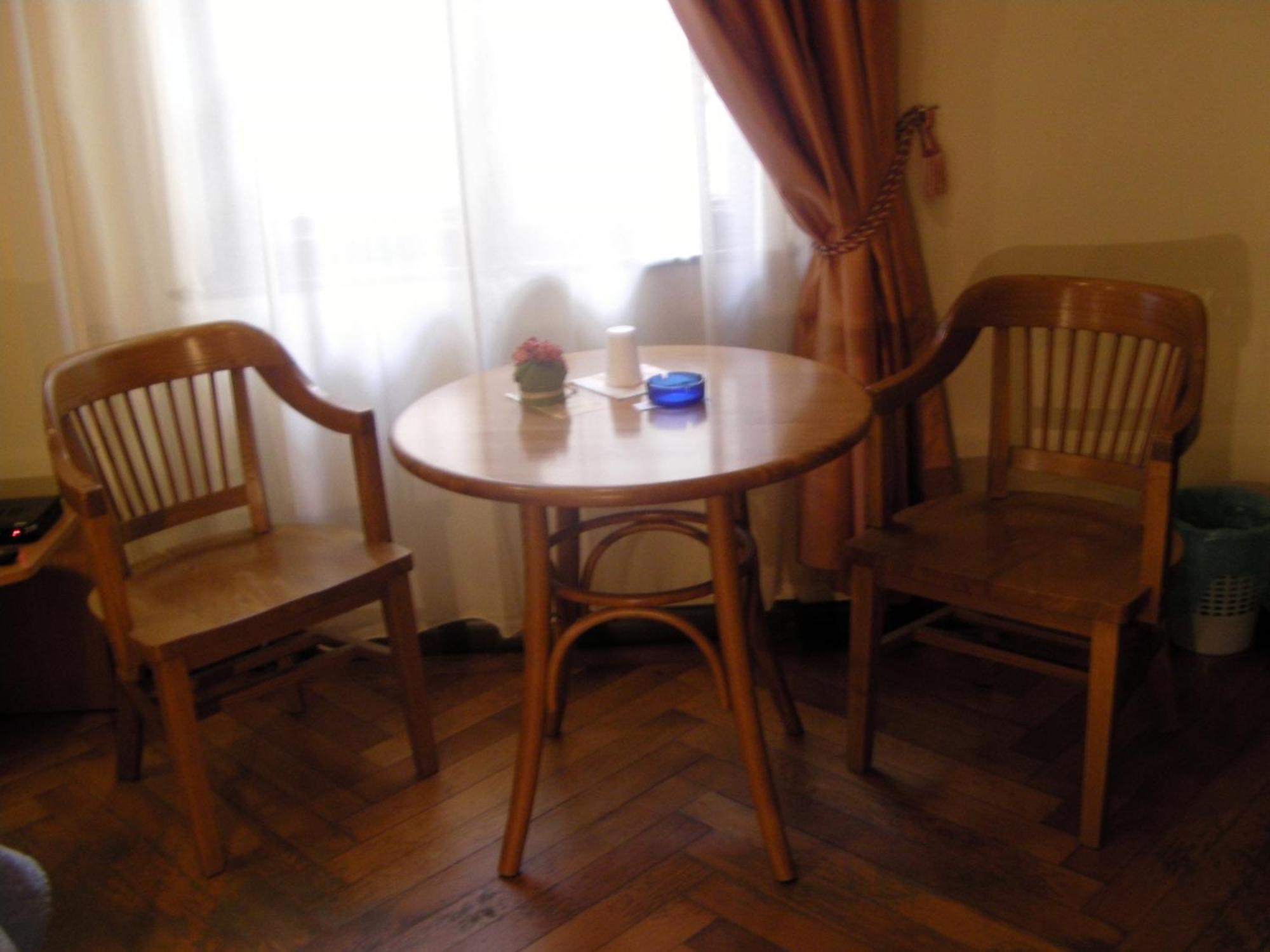 Triple Room with Shared Bathroom,848869250:JPEG